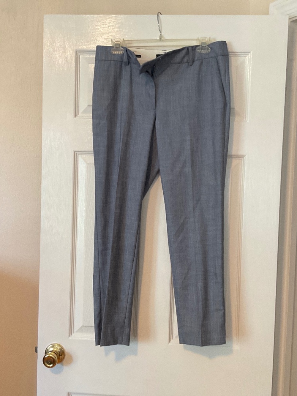 Ladies Talbots size 6 petite light blue crop/ankle pants